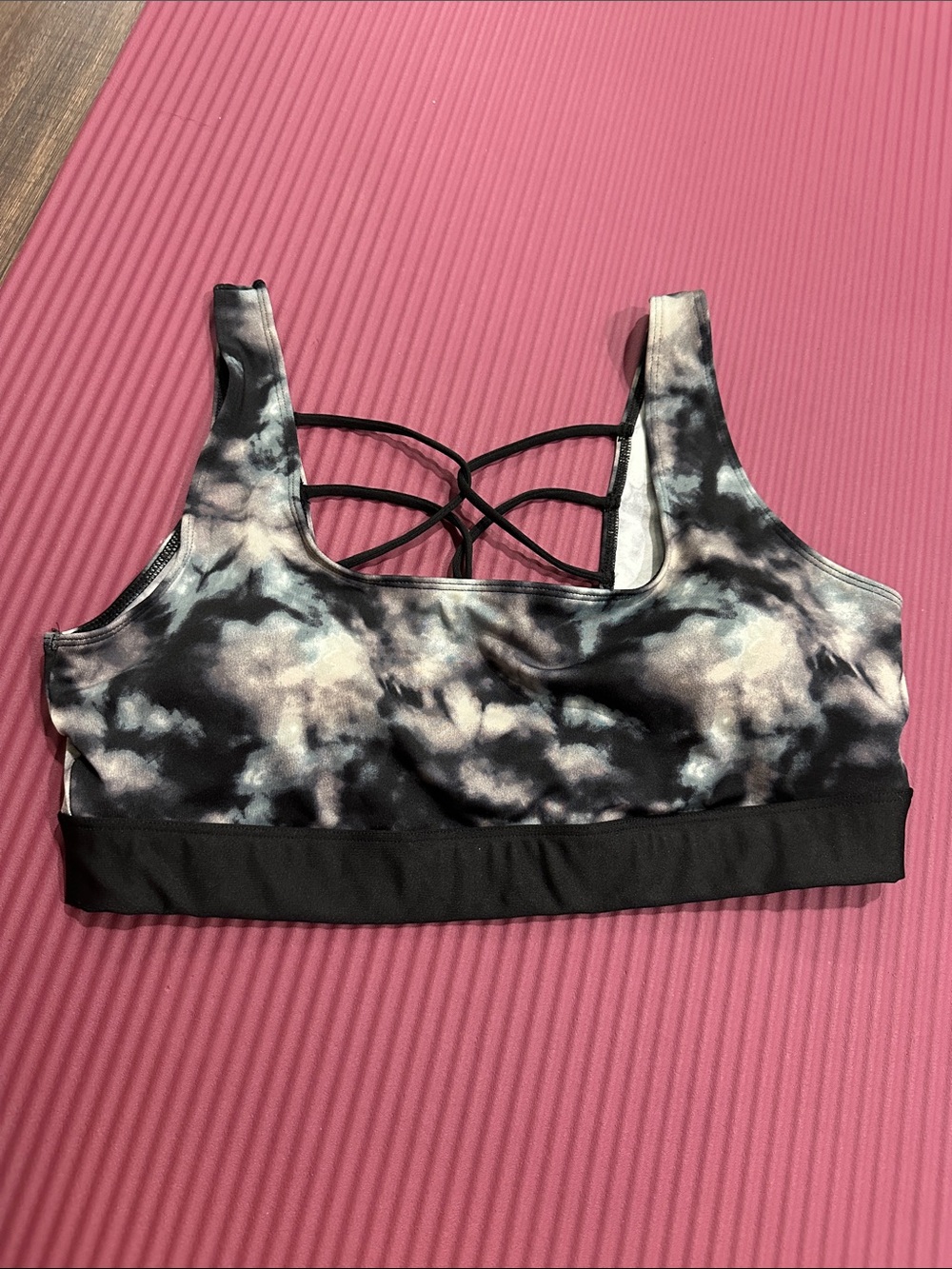 PINK Victoria's Secret Black & White Tie-Dye Strappy Back Sports Bra